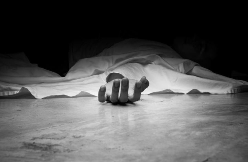 स्वास्थ्य केन्द्रमा कार्यरत युवतीको शव फेला